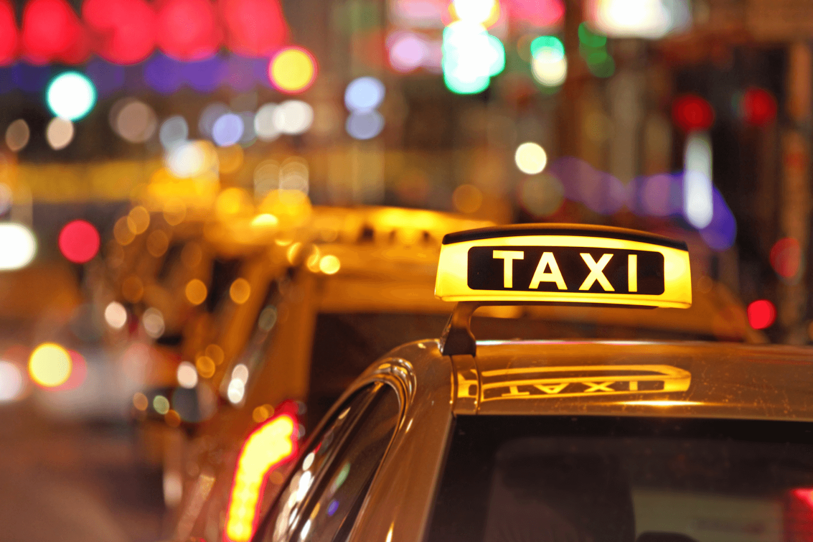 Xe kinh doanh vận tải hành khách dưới dạng xe taxi